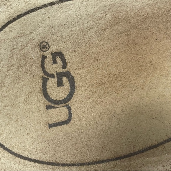 Ugg sandals, Australia, bronze women’s size 7 condition preowned - Picture 5 of 5